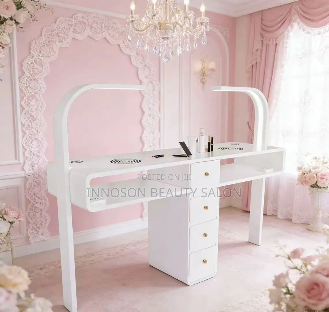 Nail Table 2 in 1