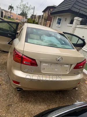 Lexus IS 2007 Gold