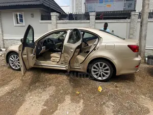 Lexus IS 2007 Gold