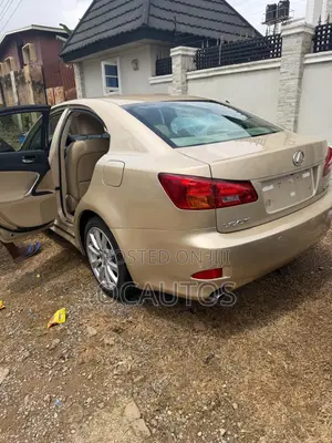 Lexus IS 2007 Gold