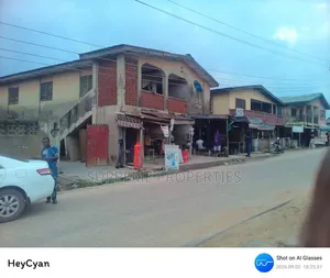 17bdrm House in Agbowo University Of for sale
