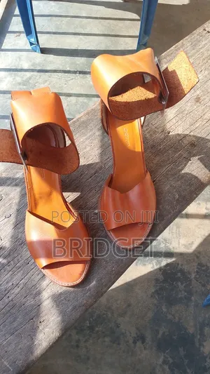 Ladies Italian Heel Leather Sandal – Brown