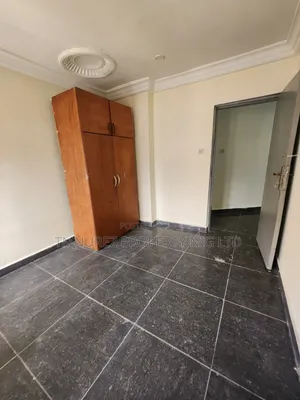 3bdrm Apartment in Chevron for rent