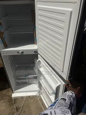 Skyrun BCD-195HS 195L Two Door Fridge Freezer