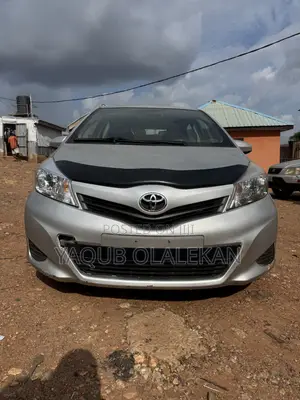 Toyota Yaris 2013 Silver