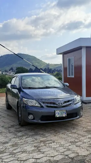 Toyota Corolla S 4dr Sedan (1.8L 4cyl 4A) 2012 Gray