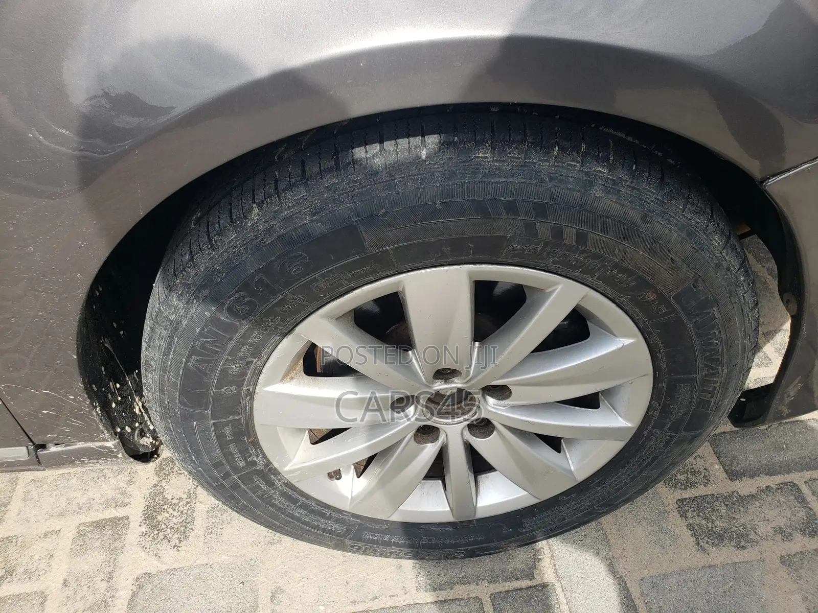 Volkswagen Passat 2012 Gray