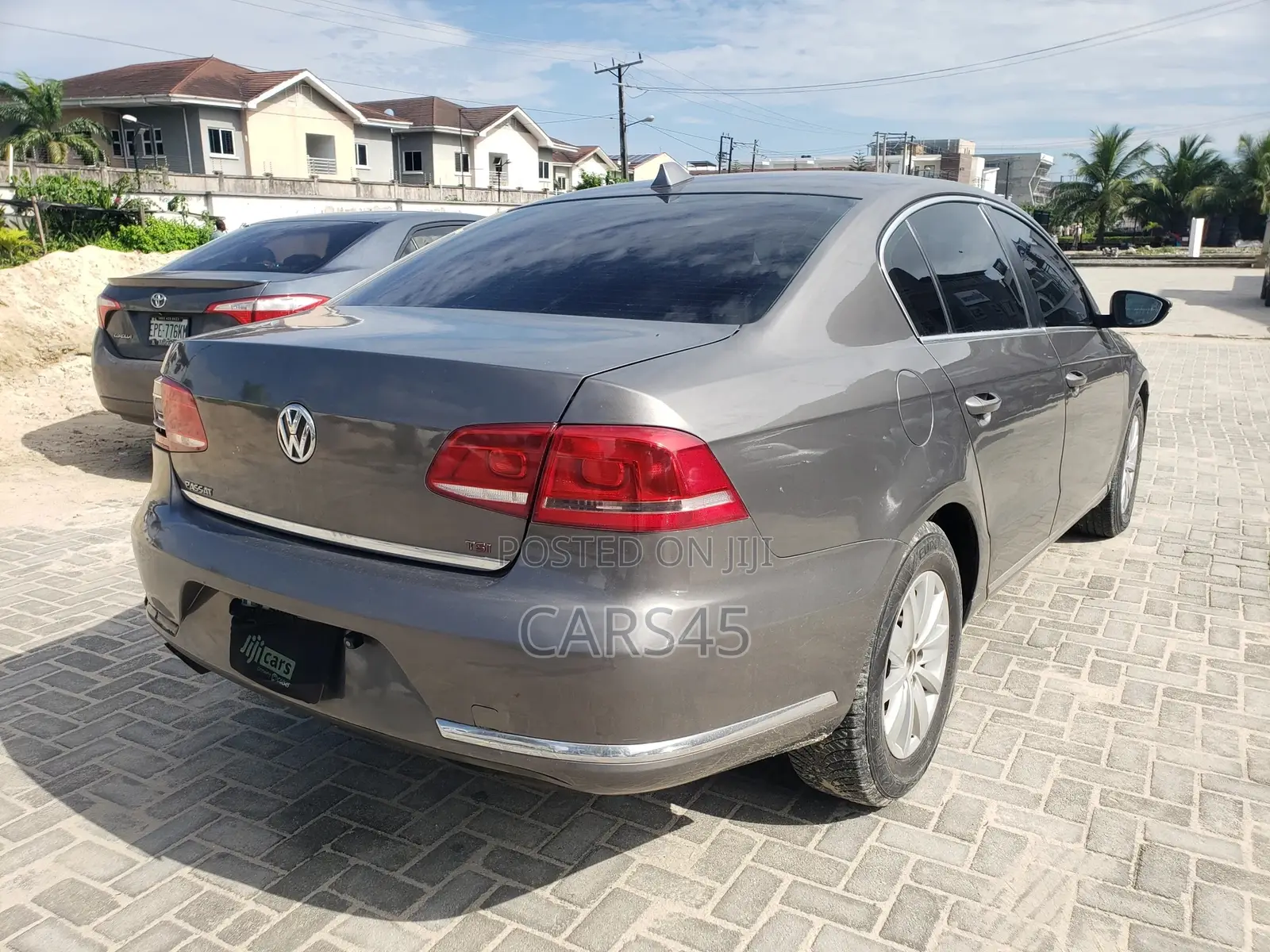 Volkswagen Passat 2012 Gray