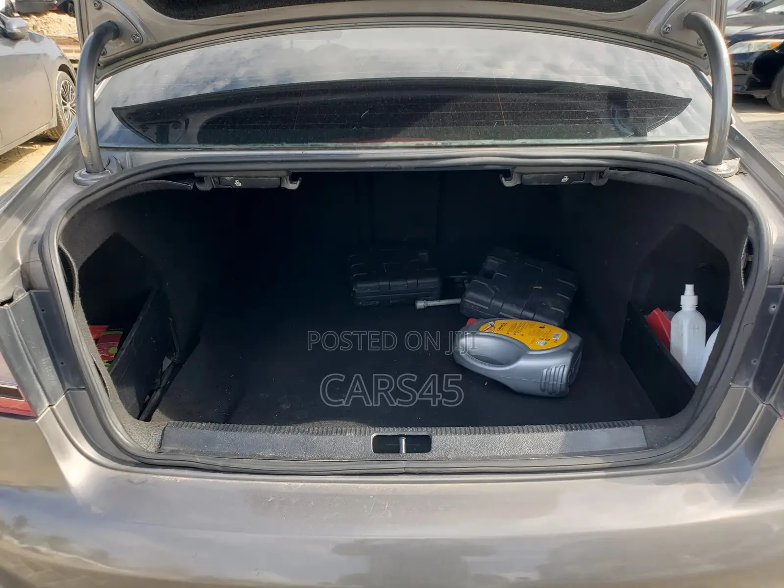 Volkswagen Passat 2012 Gray