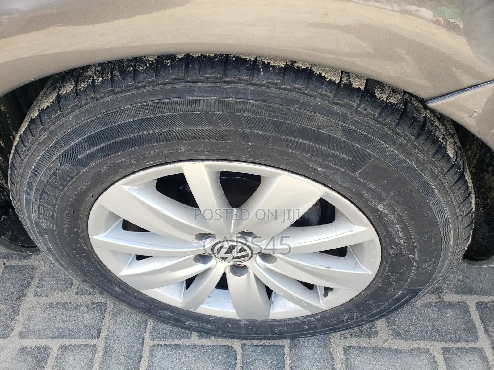 Volkswagen Passat 2012 Gray