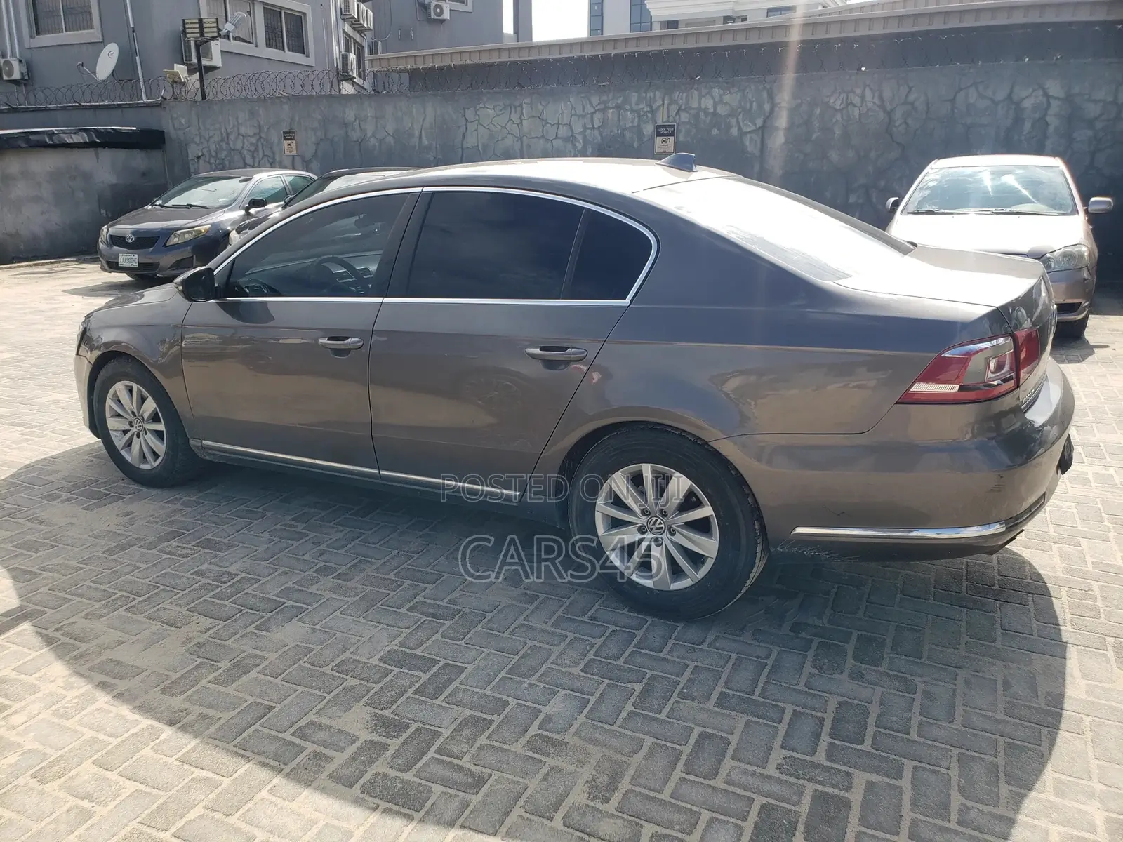 Volkswagen Passat 2012 Gray