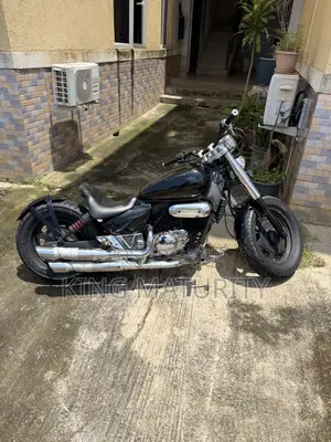 Hyosung Aquila 2015 Black