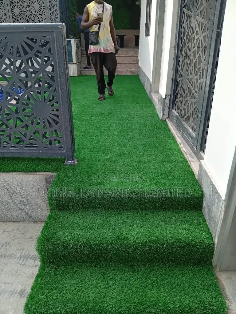 Exquisite Artificial Carpet