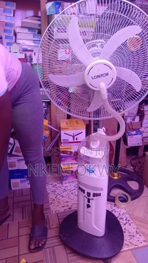 Solar Standing Fan Lontor