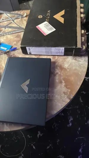 Laptop 16GB Intel Core i7 SSD 512GB