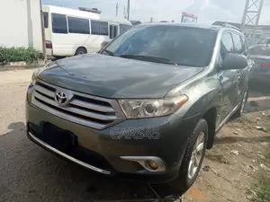 Toyota Highlander 2013 Green