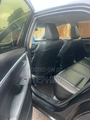 Toyota Corolla 2015 Black