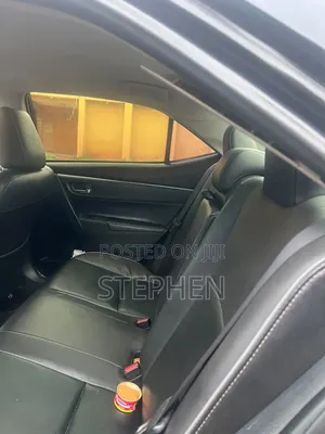 Toyota Corolla 2015 Black