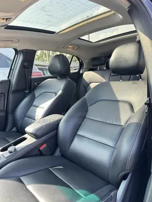Mercedes-Benz GLA 250 2016 Black