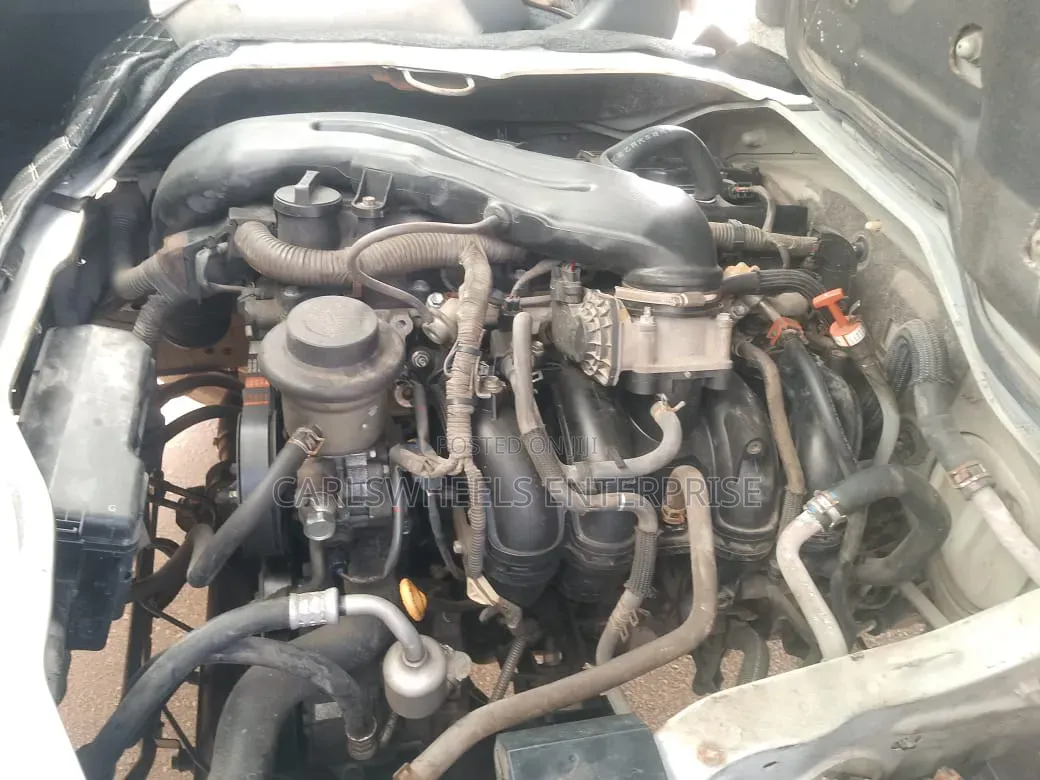 Toyota HiAce 2015 Brown
