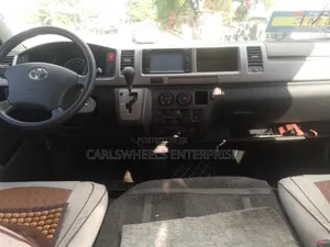 Toyota HiAce 2015 Brown