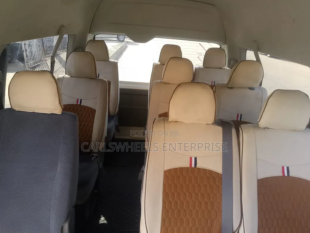 Toyota HiAce 2015 Brown