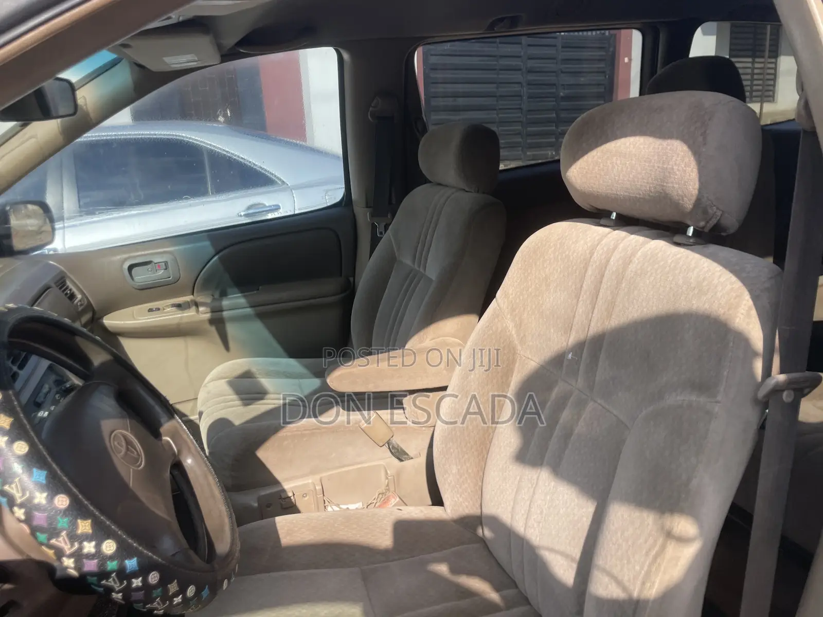 Toyota Sienna 2000 Gold