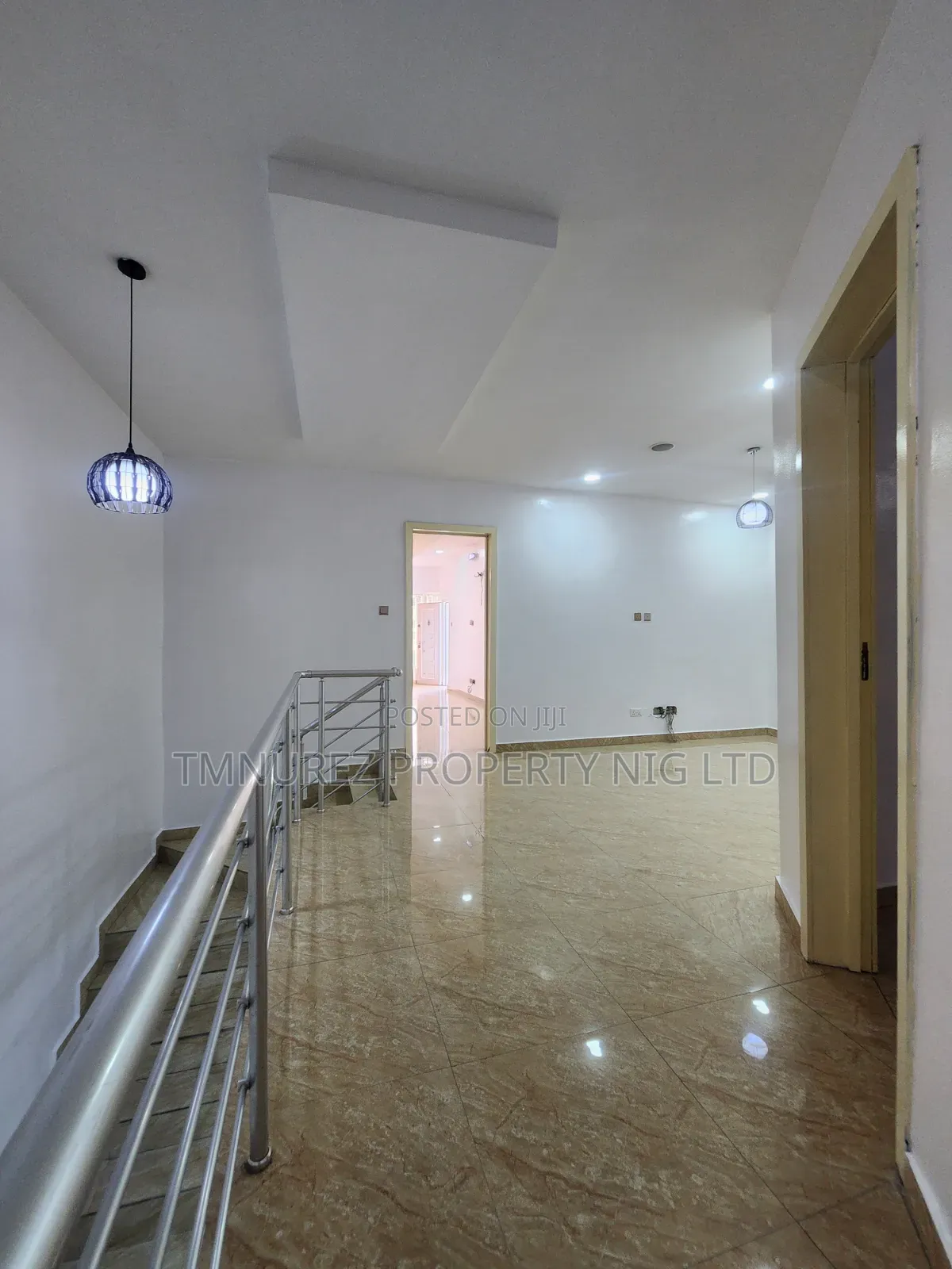 4bdrm Duplex in Chevron for rent