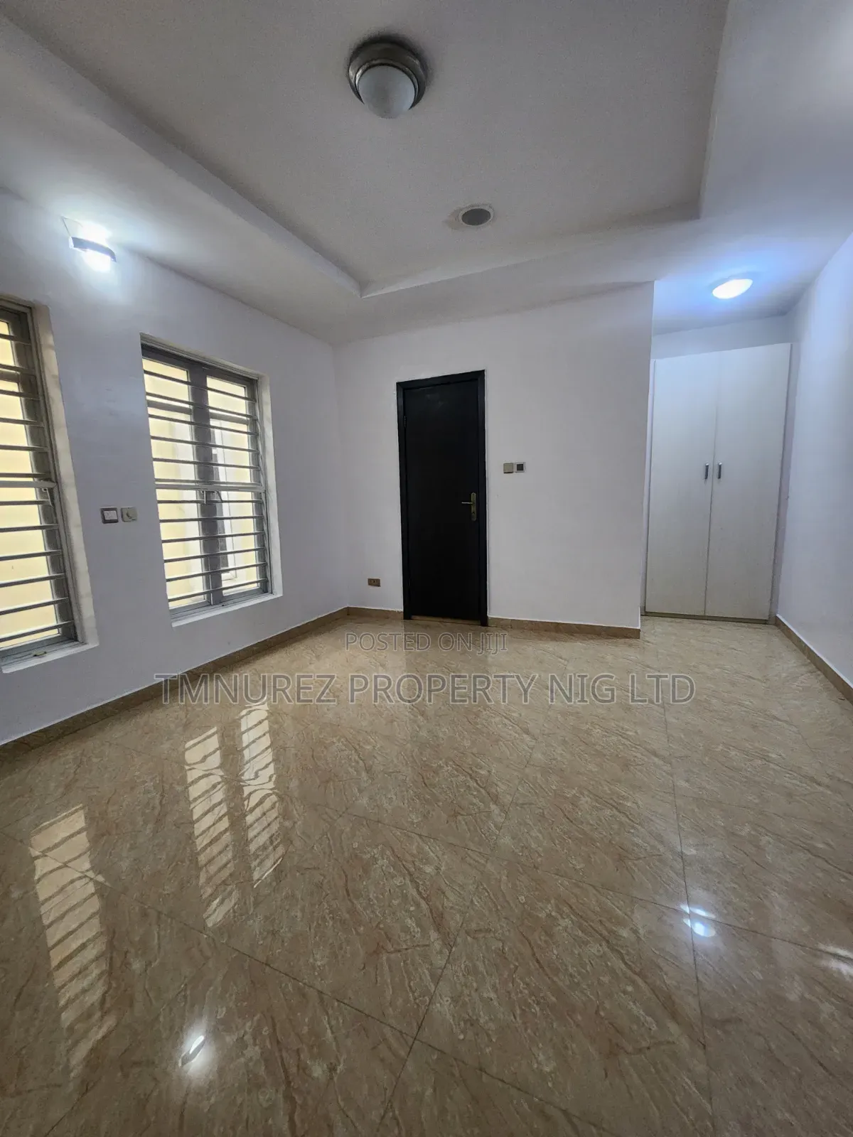 4bdrm Duplex in Chevron for rent