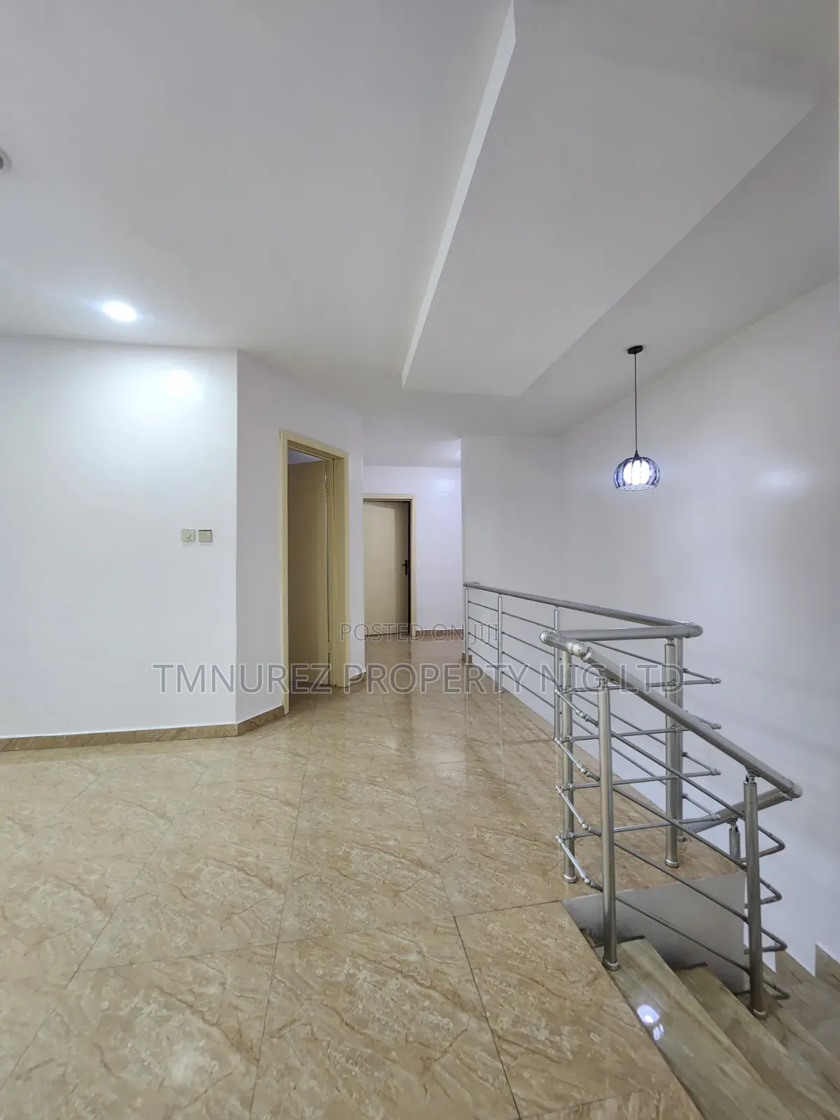 4bdrm Duplex in Chevron for rent