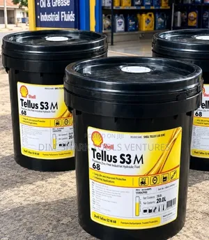 20-Litre Black Plastic Pails of Shell Tellus S3 M 68