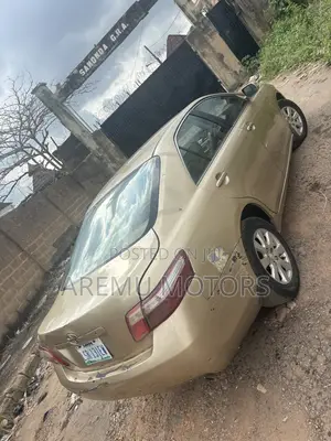 Toyota Camry 2007 Gold