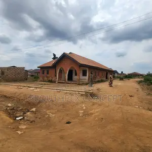2bdrm Block of Flats in Olorunsogo for sale