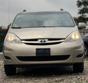Toyota Sienna 2005 Gold