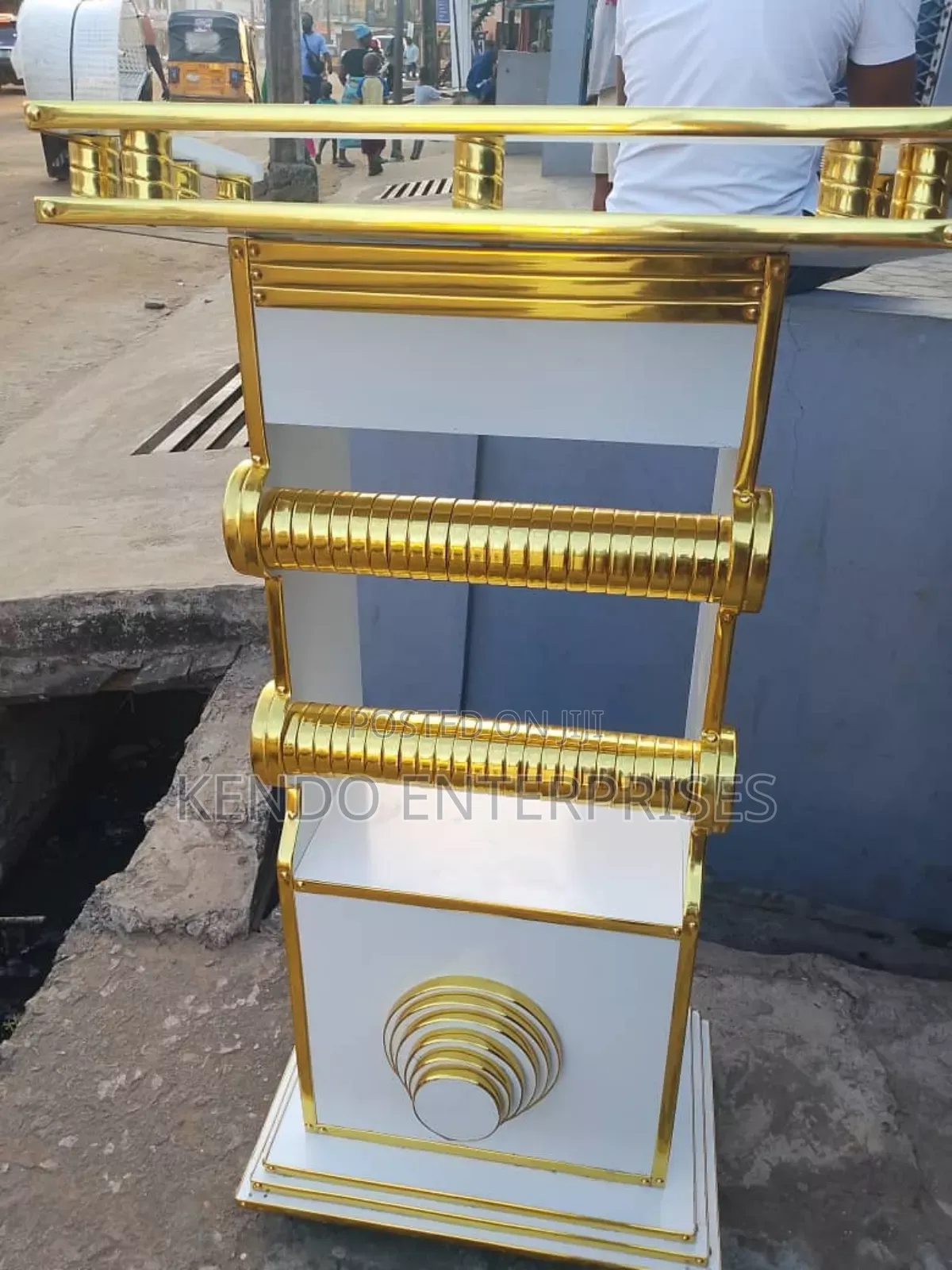 New Design Pulpit Available