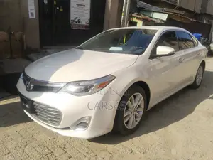 Toyota Avalon 2013 White