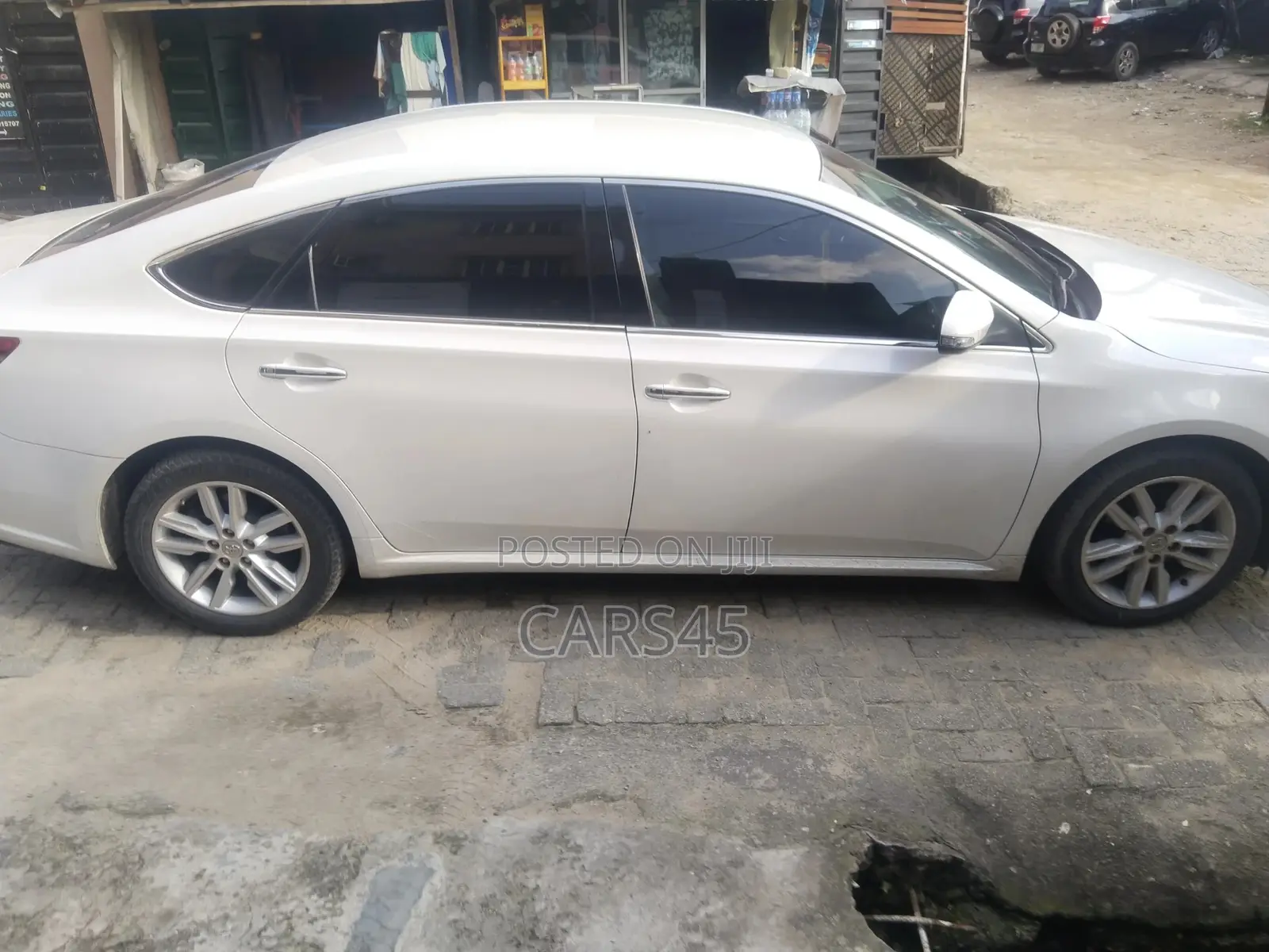 Toyota Avalon 2013 White