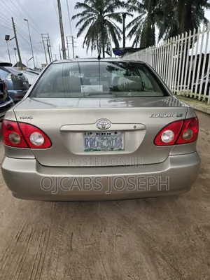 Toyota Corolla 2005 Gold