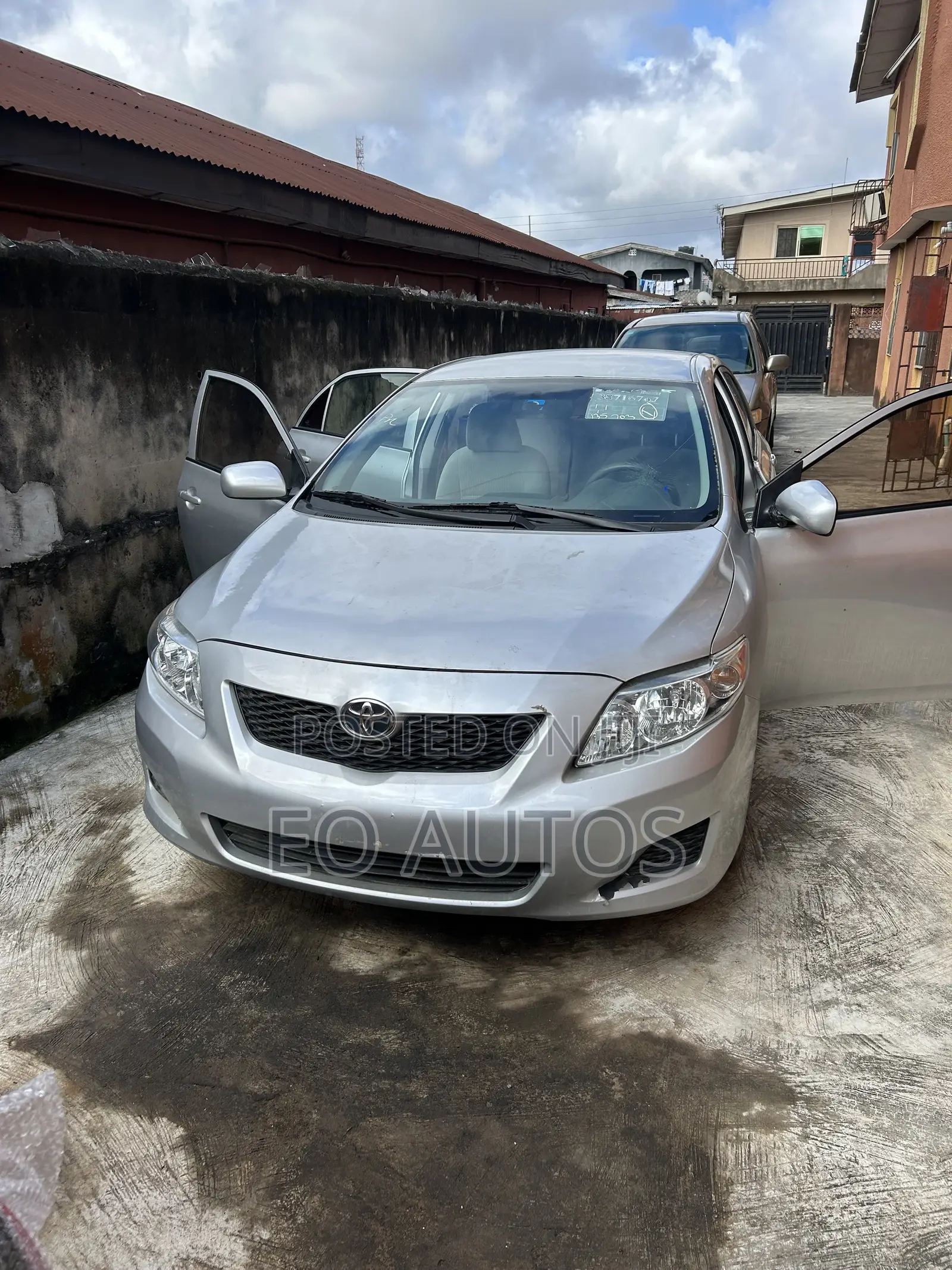 Toyota Corolla 2010 Silver