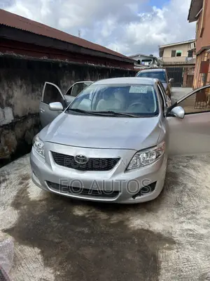 Toyota Corolla 2010 Silver