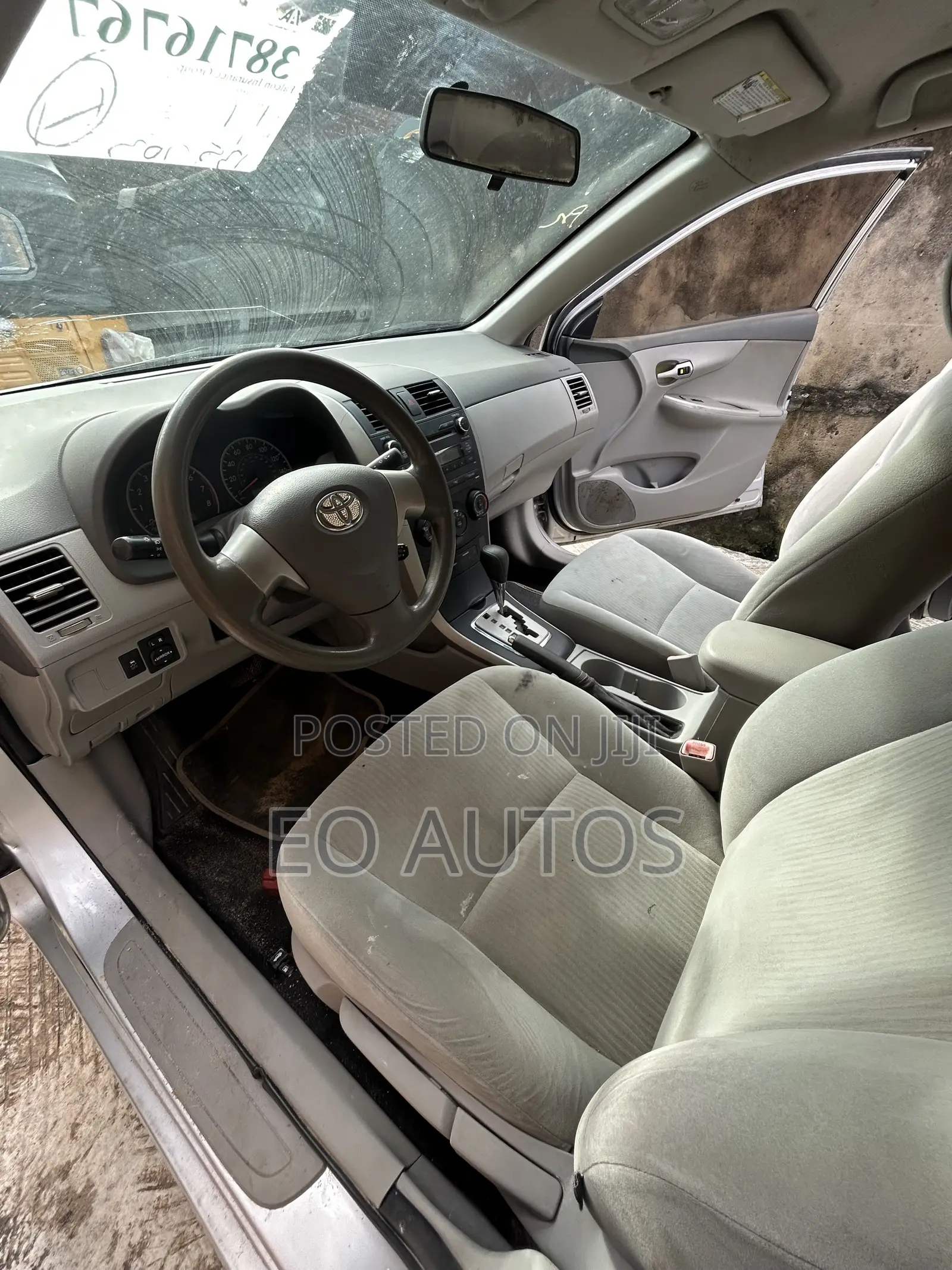 Toyota Corolla 2010 Silver