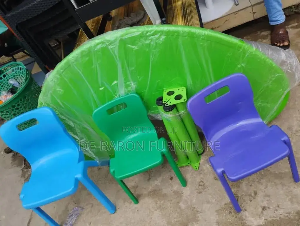 Half Moon Classroom Table