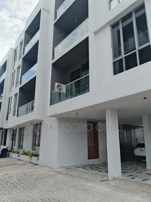 2bdrm Block of Flats in Berra Estate Chevron for rent