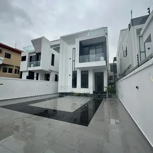 5bdrm Duplex in Lekki for sale