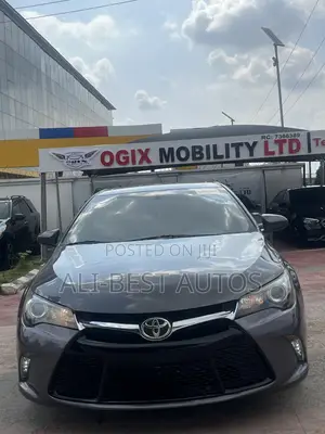 Toyota Camry 2016 Gray