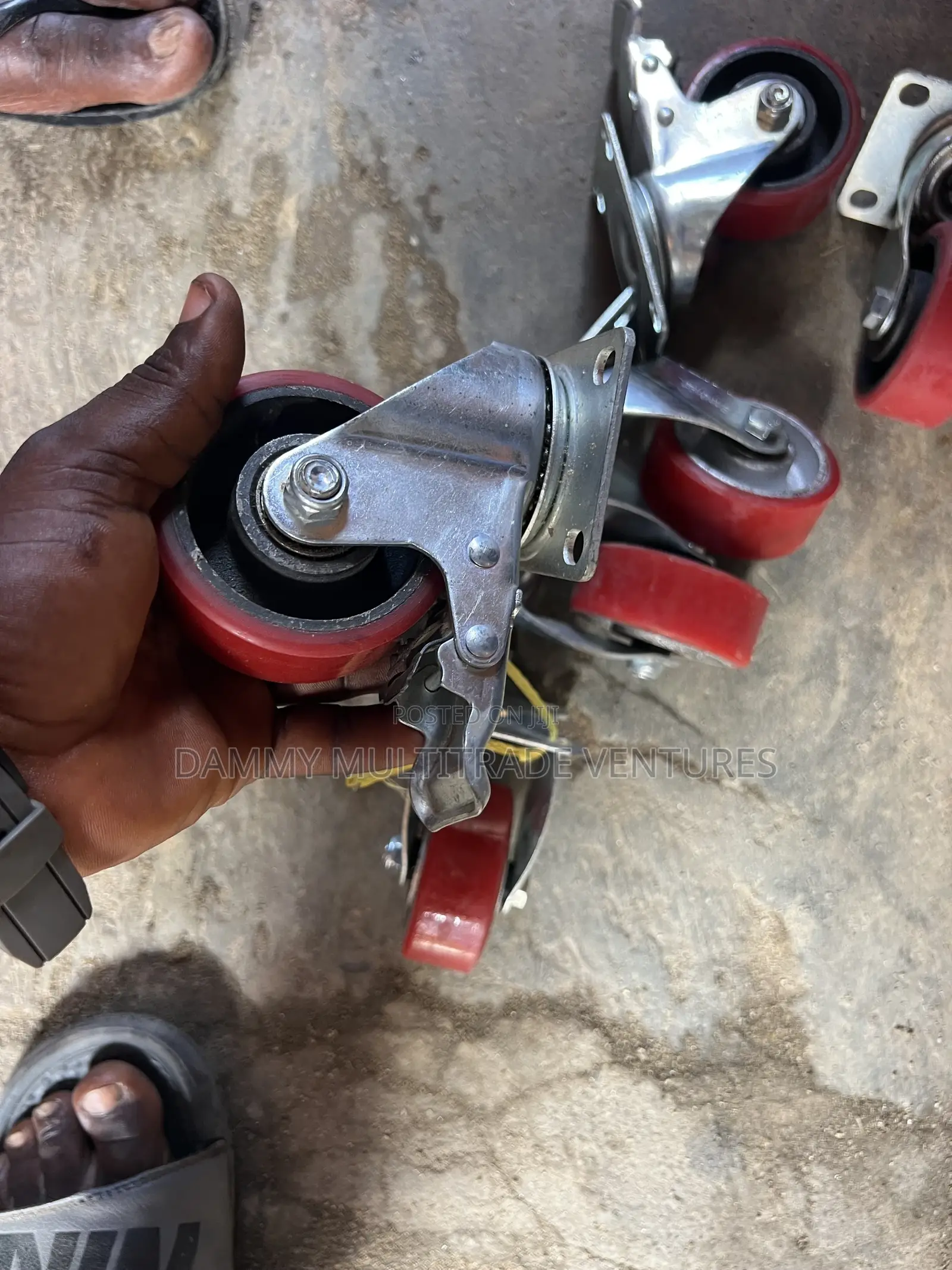 Heavy-Duty Swivel Caster Wheels