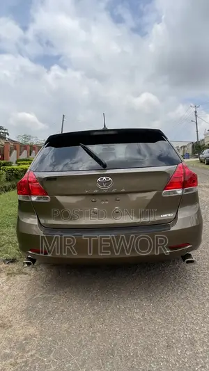 Toyota Avanza 2012 Brown