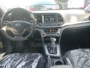 Hyundai Elantra SE 2018 Gray