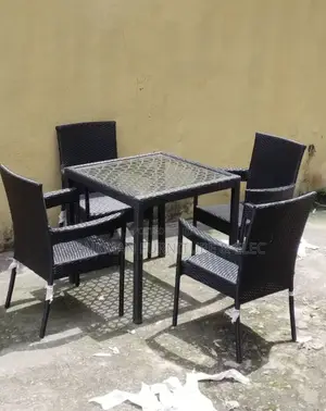 Outdoor 4-Seater Dinning Sets