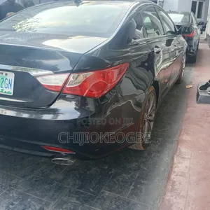 Hyundai Sonata 2011 Black